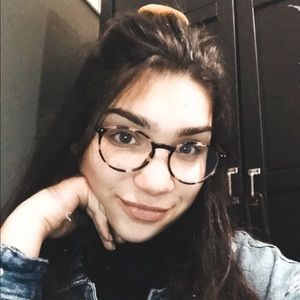 Meet your Posher, Tabitha